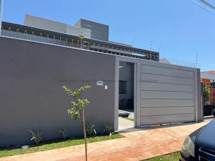 Casa-Térrea em Vila Santo Eugênio