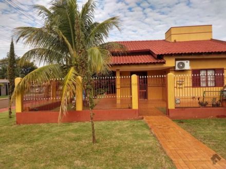 Casa Comercial em Jardim Flórida I