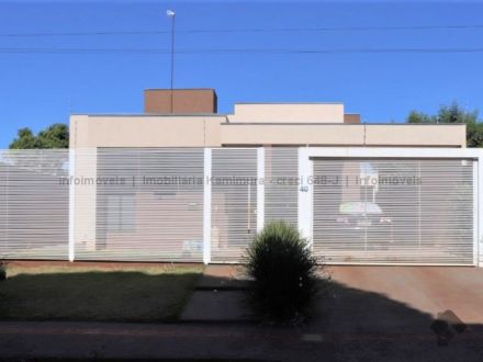 Casa-Térrea em Jardim Monte Alegre