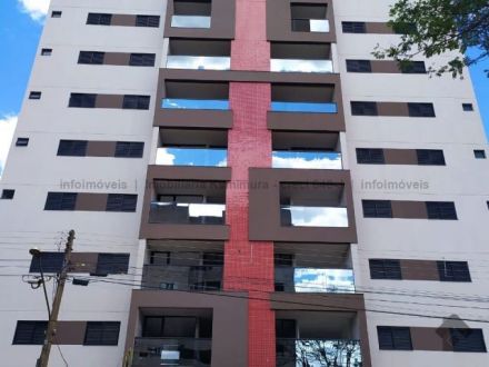 Apartamento em Jardim Tropical