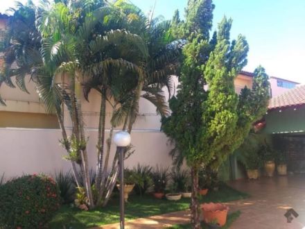 Casa-Térrea em Vila Aurora
