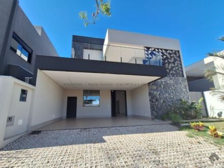Sobrado-Condomínio em Residencial Alphaville