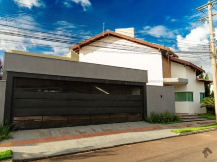 Sobrado-Condomínio em Amantini Residence