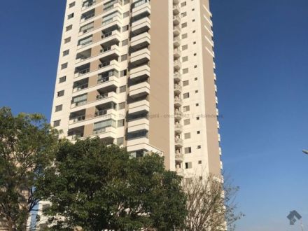 Apartamento em Jardim dos Estados