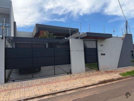 Casa-Térrea em Jardim TV Morena