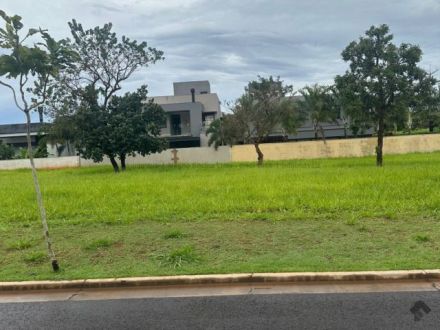 Terreno-Condomínio em Residencial Alphaville IV