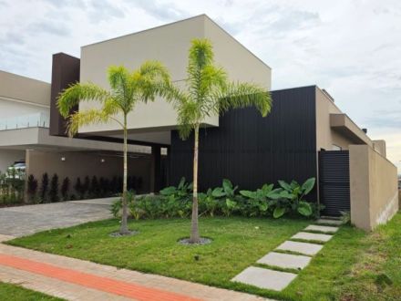 Casa-Térrea-Condomínio em Residencial Alphaville