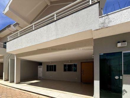 Sobrado-Condomínio em Cidade Jardim