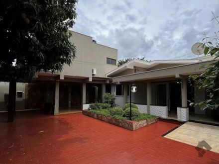Casa-Térrea em Centro