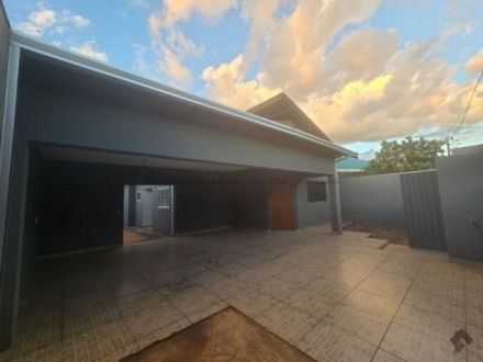 Casa-Térrea em Vila Vilas Boas
