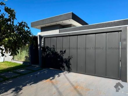 Casa-Térrea em Jardim Cristhais II