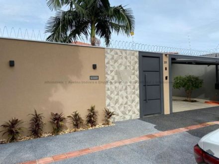 Casa-Térrea em Carandá