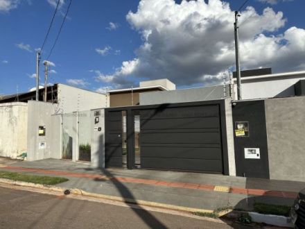Casa-Térrea em Residencial Betaville