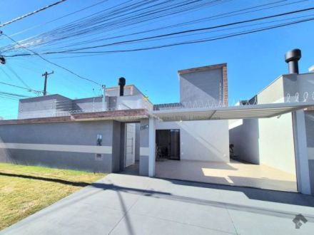 Casa-Térrea em Mata do Jacinto