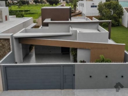 Casa-Térrea em Carandá Bosque I
