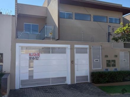 Sobrado em Monte Castelo