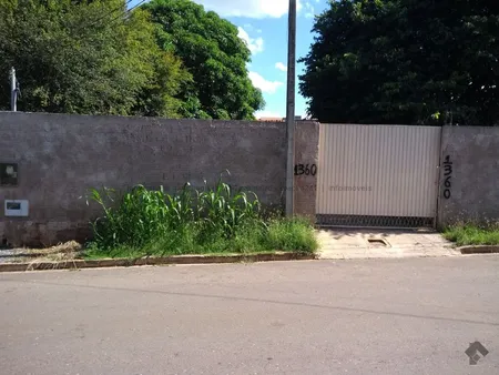 Casa-Térrea em Vila Donária