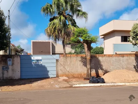 Casa-Térrea em Centro