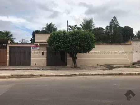 Casa-Térrea em Dom Bosco