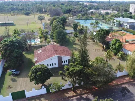 Casa Comercial em Jardim Veraneio