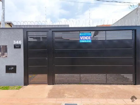 Casa-Térrea em Aero Rancho