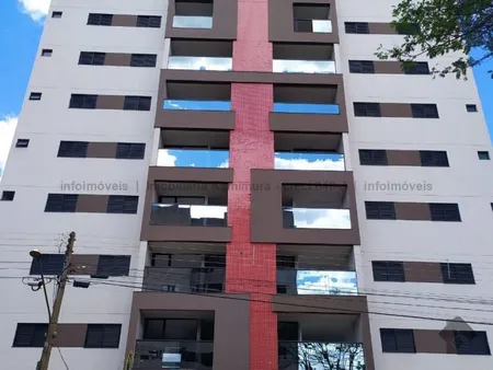 Apartamento em Jardim Tropical