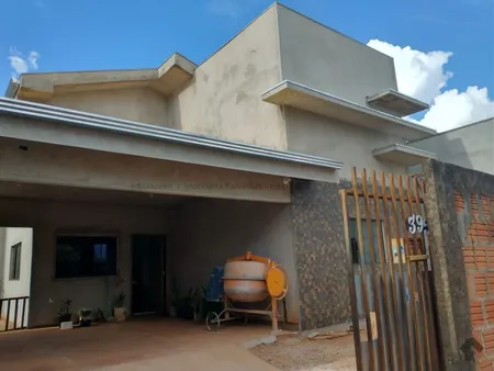 Casa-Térrea em Vila Industrial