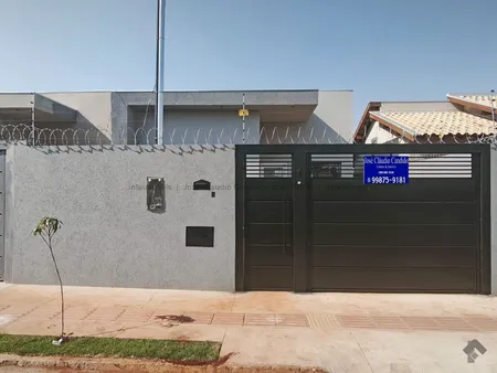 Casa-Térrea em Aero Rancho