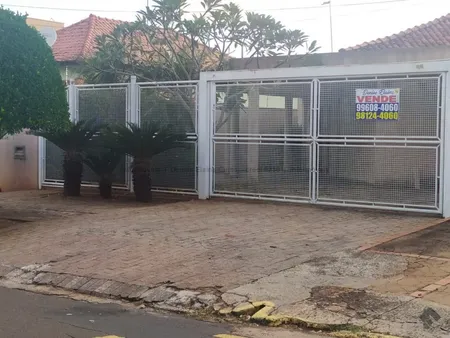 Casa-Térrea em Jardim Autonomista