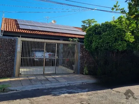 Casa-Térrea em Giocondo Orsi