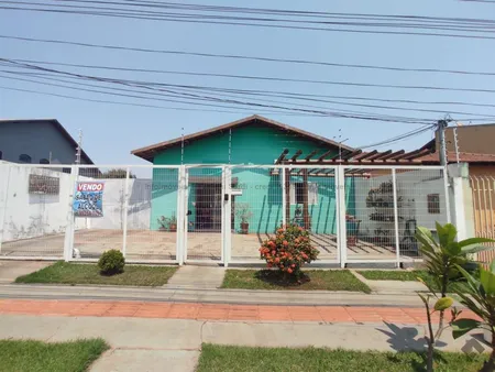 Casa-Térrea em Vila Vilas Boas