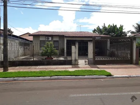Casa-Térrea em Vila Planalto