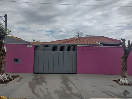 Casa-Térrea em Jardim Andréia