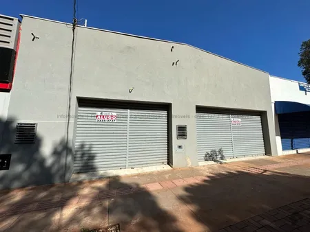 Sala / Salão / Loja em Centro
