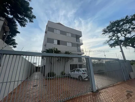 Apto. Cobertura / Duplex em Centro