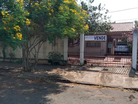 Casa-Térrea em Amambaí