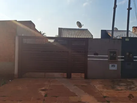 Casa-Térrea em Vila Santa Luzia