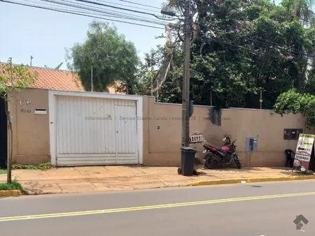 Casa Comercial em Jardim Itatiaia