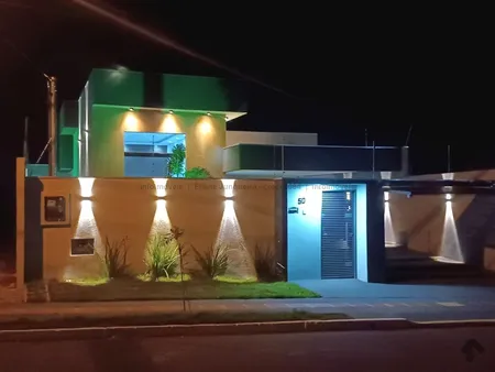 Casa-Térrea em Jardim Seminário