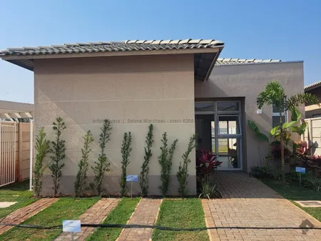Casa-Térrea-Condomínio em Jardim Montevidéu
