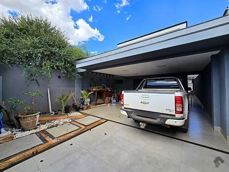 Casa-Térrea em Rita Vieira