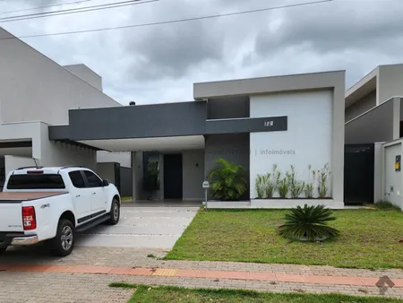 Casa-Térrea-Condomínio em Residencial Alphaville II