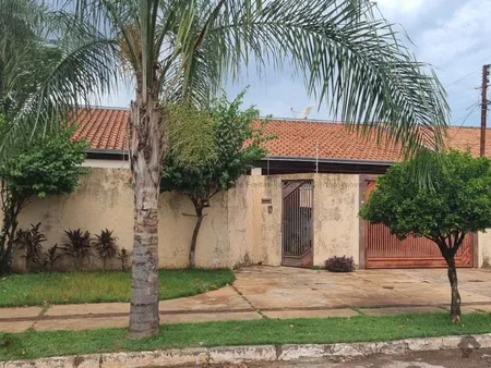 Casa-Térrea em Flamboyant