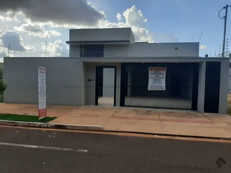 Casa-Térrea em Rita Vieira