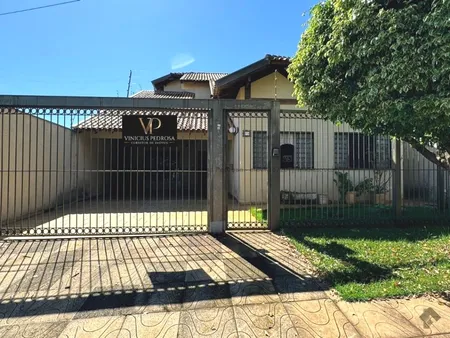 Sobrado em Chácara Cachoeira