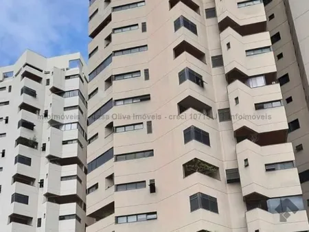 Apto. Cobertura / Duplex em Centro