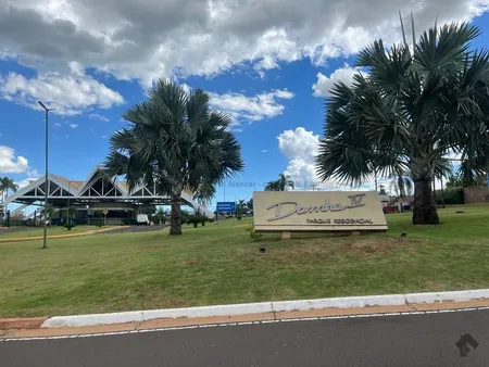 Terreno-Condomínio em Pq. Residencial Damha IV