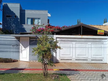 Casa-Térrea em Santa Fé