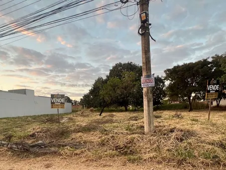 Terreno em Jardim Mansur