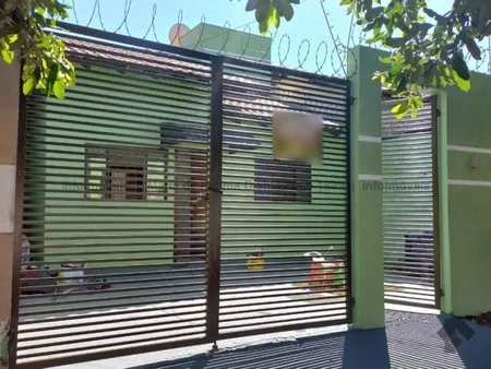 Casa-Térrea em Jardim Samambaia